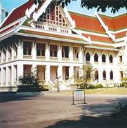 朱拉隆功大学